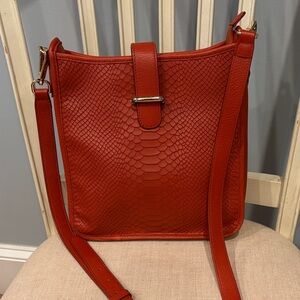 Gigi New York Elegant deep Orange Textured Shoulder Bag